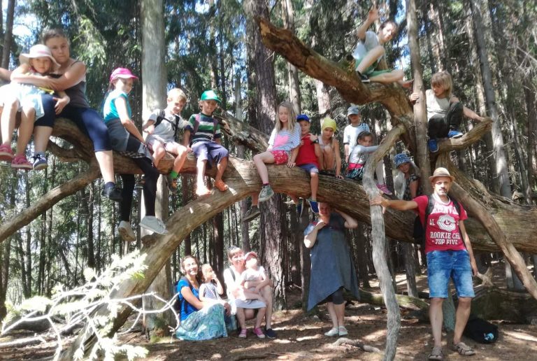 Praktinė konferencija „DĖL KOKIŲ PRIEŽASČIŲ VAIKAI TAIP VERŽIASI Į MOKYKLĄ?“ 2019 07 31