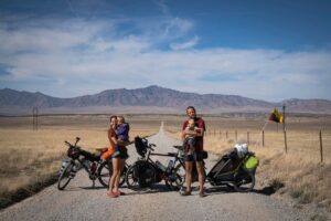 cibas, cibai, minčia, keliaujanti šeima, aplink pasaulį, žalioji gamtos mokykla, susitikimas